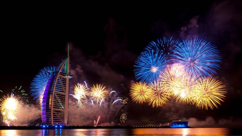 "العالم يستقبل عام 2023 بعد سنة مضطربة